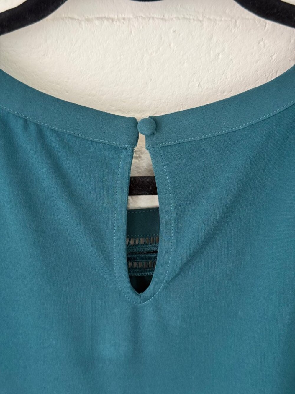 41 Hawthorn | Teal Lace Detail Tank Blouse | 1X - Picture 3 of 10